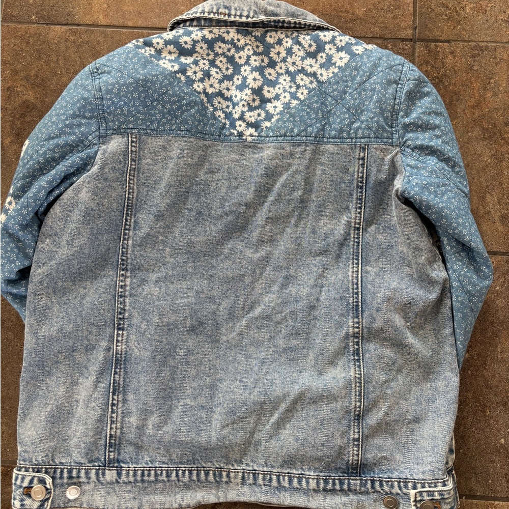 Avec Les Filles Blue Denim Jacket with Floral Patchwork Sleeves - Picture 2 of 5